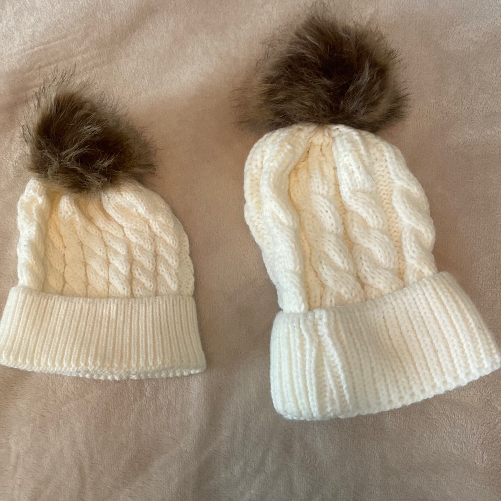 Mommy & Me matching beanies 🤎❄️☃️